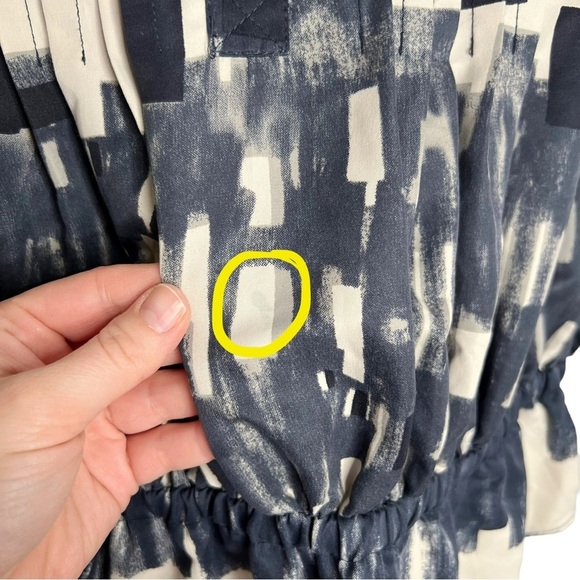 Focus 2000 Flutter Flare Sleeve Elastic Waist Abstract Print Blouse - Picture 9 of 10